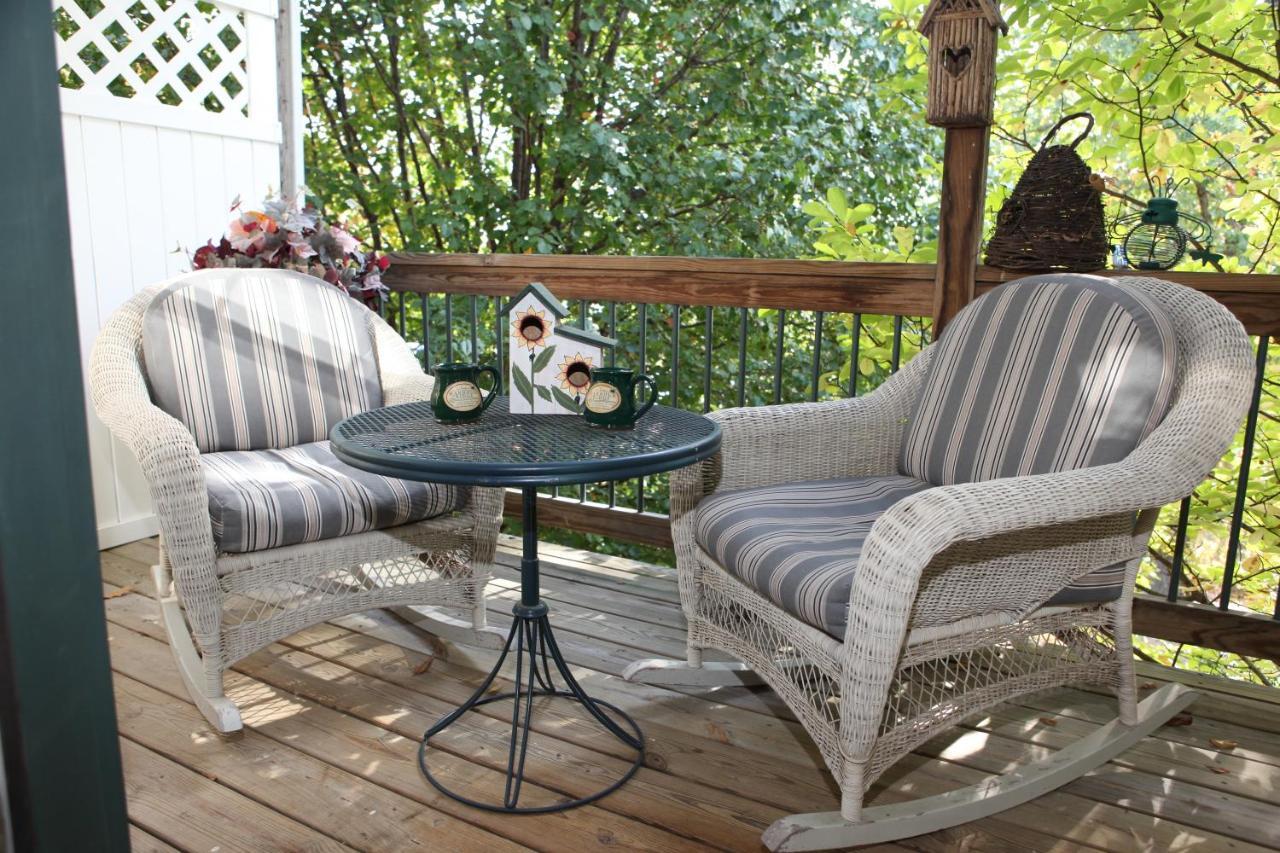 Inn At Harbour Ridge Bed And Breakfast Osage Beach Bagian luar foto