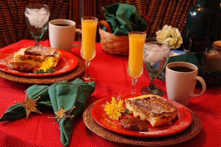 Inn At Harbour Ridge Bed And Breakfast Osage Beach Bagian luar foto
