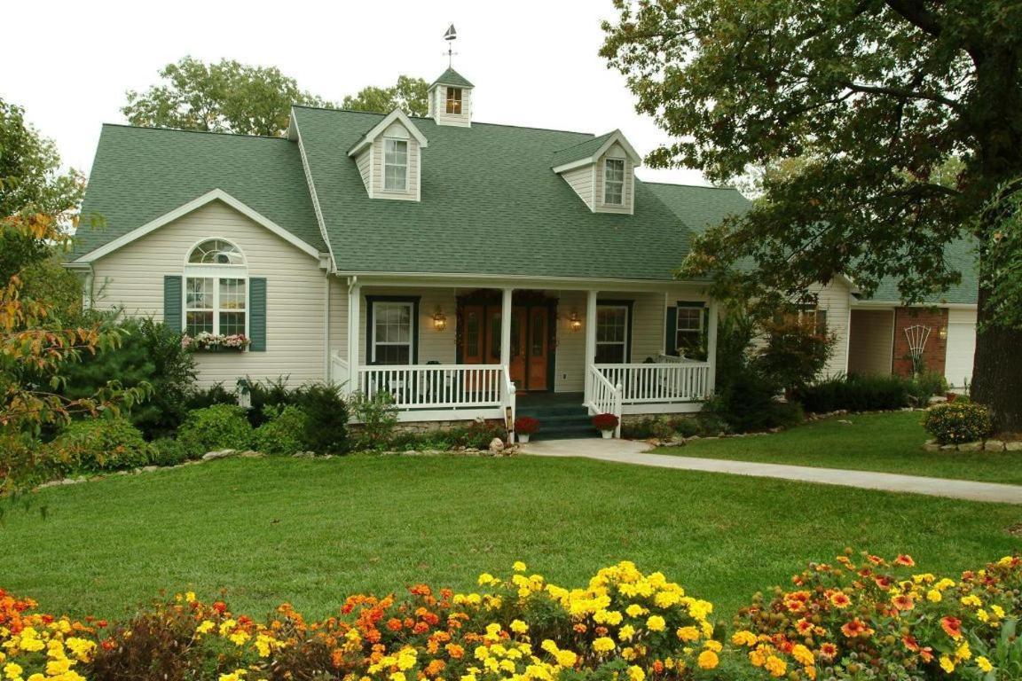 Inn At Harbour Ridge Bed And Breakfast Osage Beach Bagian luar foto